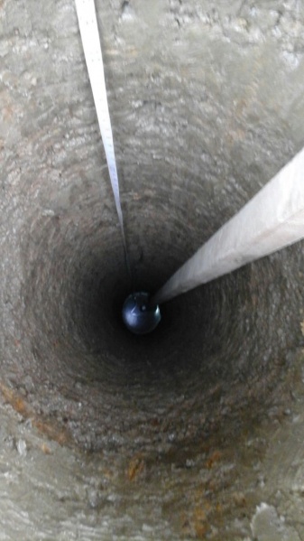 File:06-hole.jpg